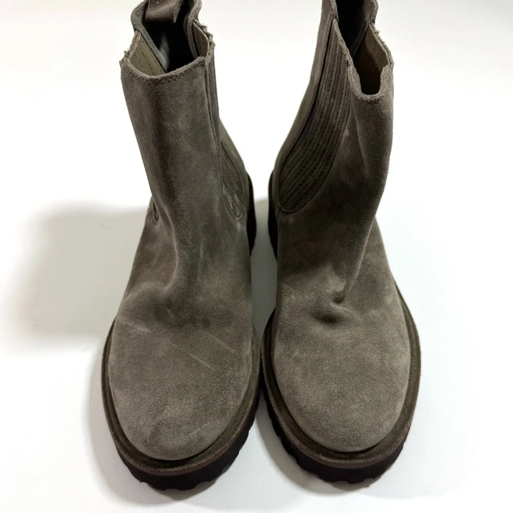 Seychelles Cashew Chelsea Boot Size 8.5 Leather Grey